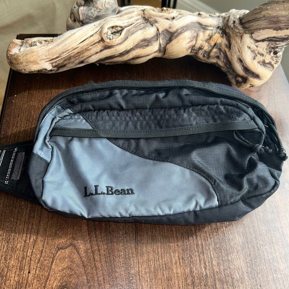 LL Bean Hiking Fanny Pack Cross Body Bag w/adjustable straps gray